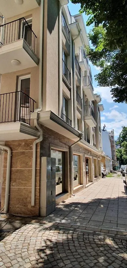 Deluxe Studio Center City Varna Apartment